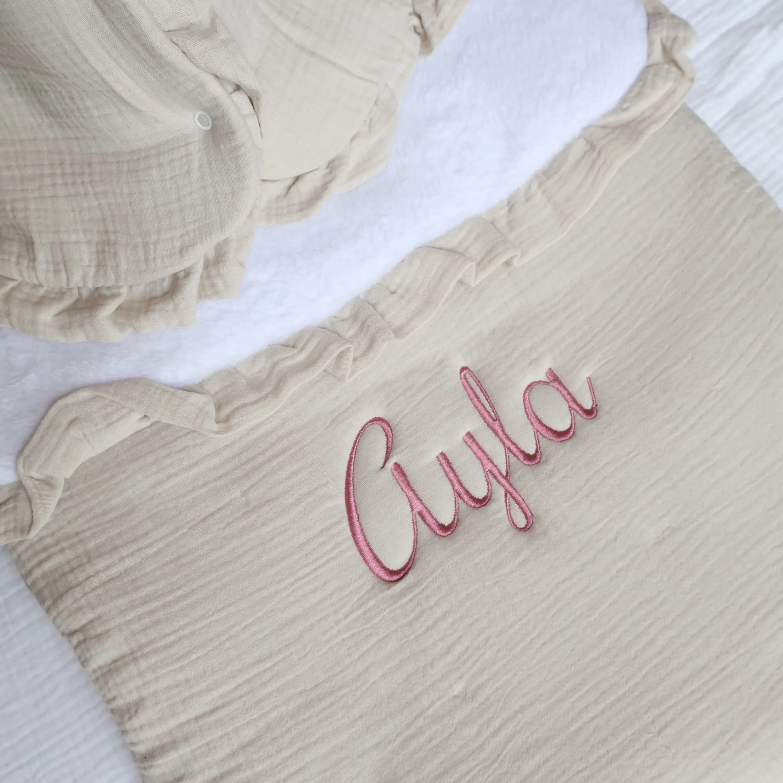 Chancelière bébé personnalisée - Gaze de coton - Beige